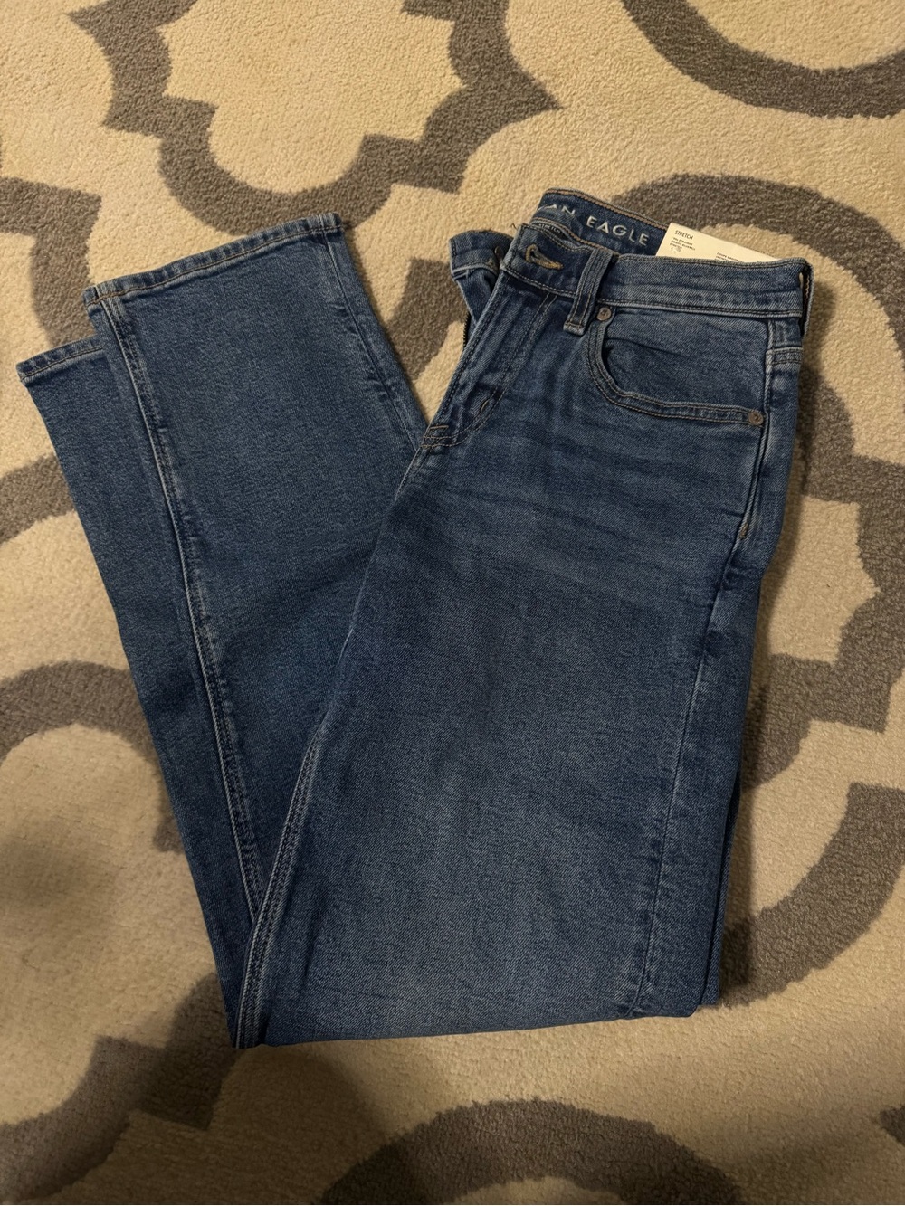 American Eagle Outfitters women’s high rise 90s straight stretch jeans